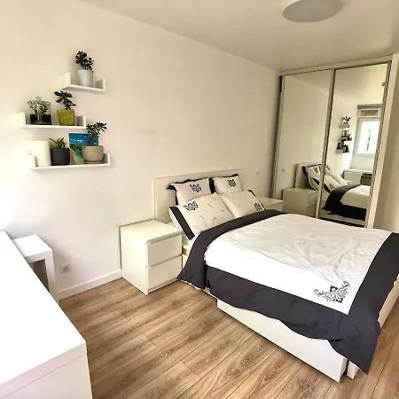 Beautiful Renovated And Modern Apartment, 3 Bedrooms With Elevator شقة *
